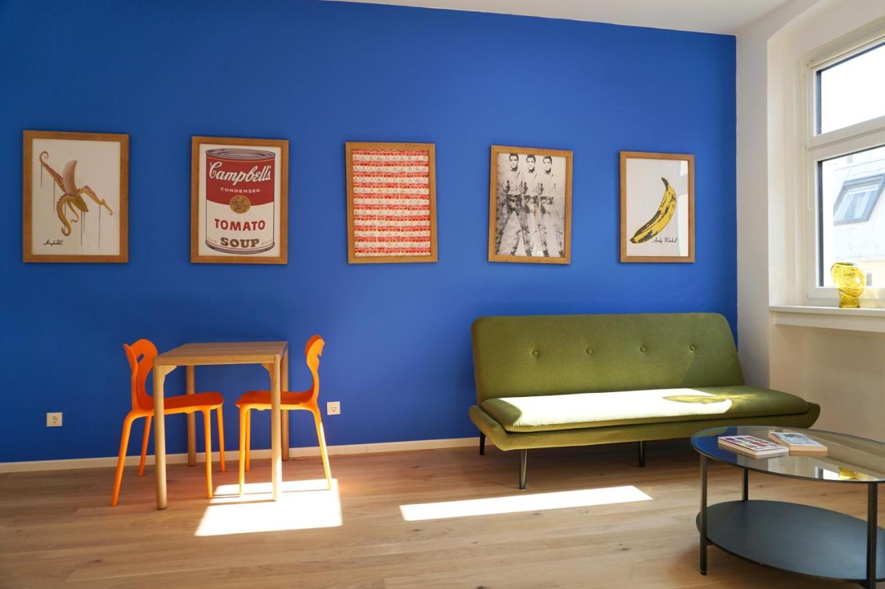 Vibrant Design Apartments - Full Kitchen - Wi-Fi - 18 Mins To City Centre Wina Bagian luar foto